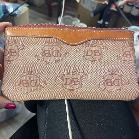 Vintage Dooney and Burke zip up Wallet - Picture 3 of 9